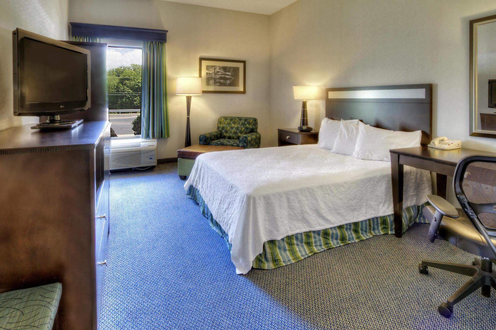 Hampton Inn Гринсберг Экстерьер фото